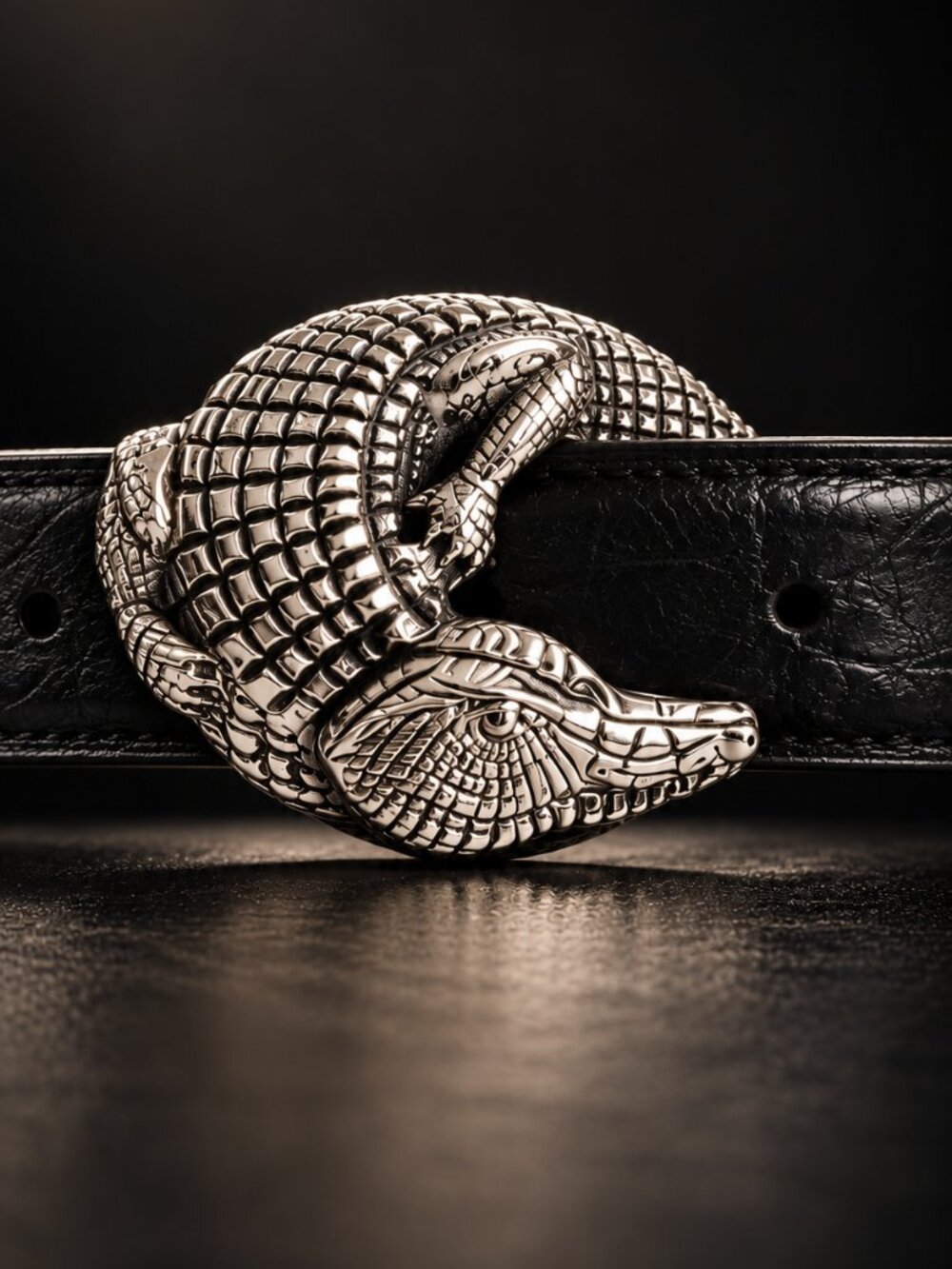 AL BERES 1.5" GATOR BELT BUCKLE IN STAINLESS STEEL.